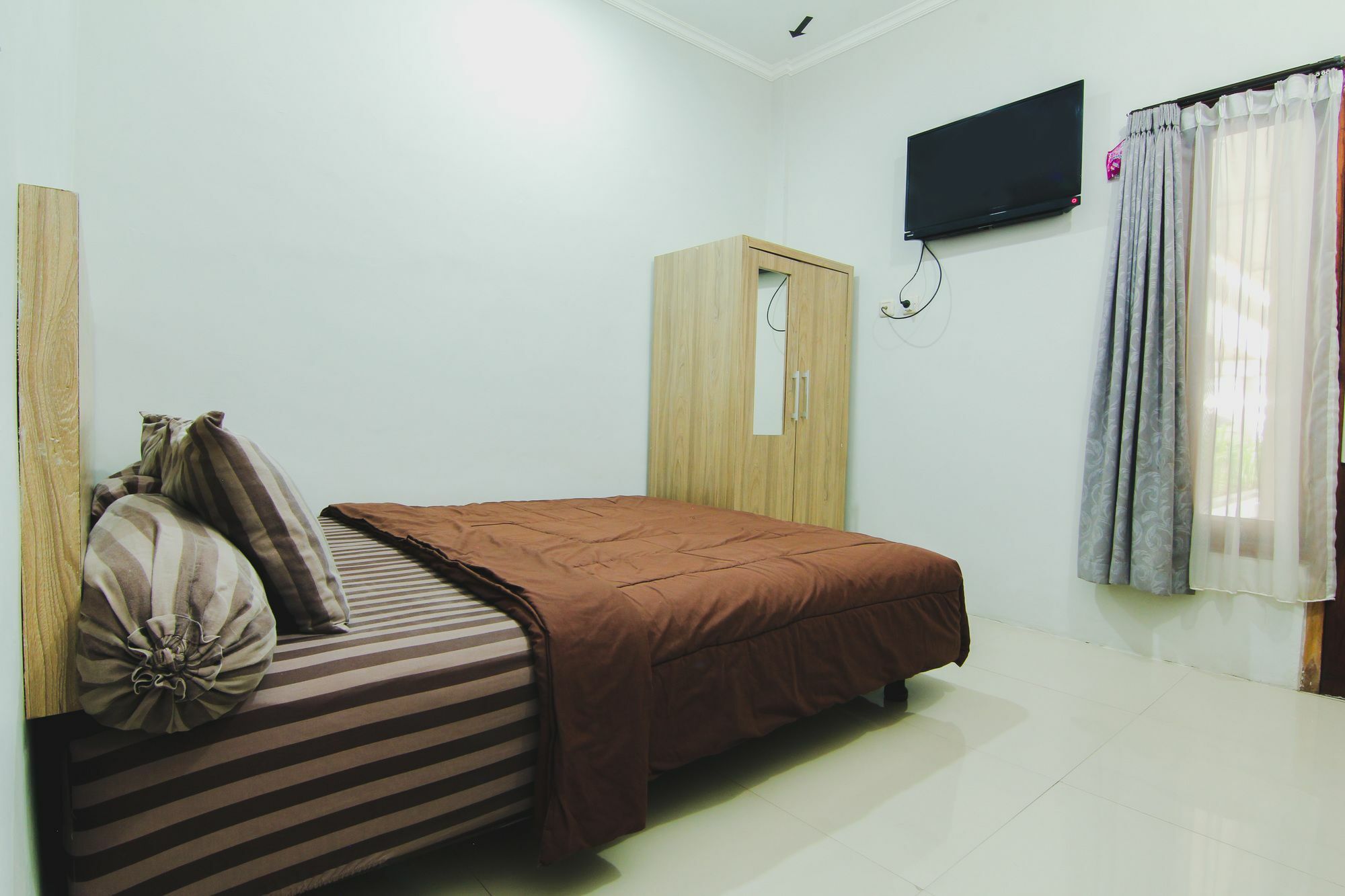 D'Paragon Upn Maguwo Exterior foto